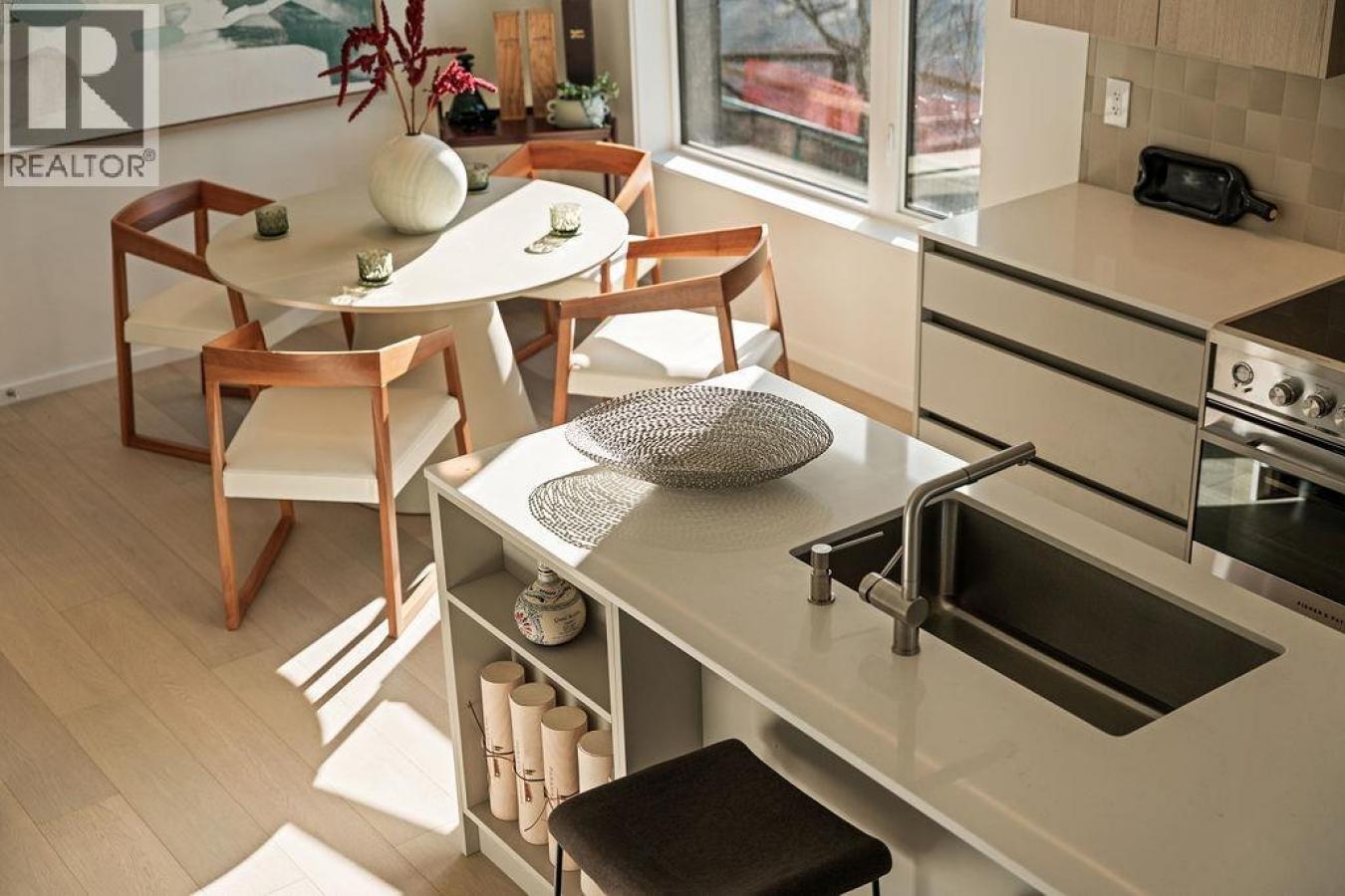 Vancouver, BC, V5Z2H9, Canada, 3 Bedrooms Bedrooms, ,2 BathroomsBathrooms,Residential,For Sale,2045315