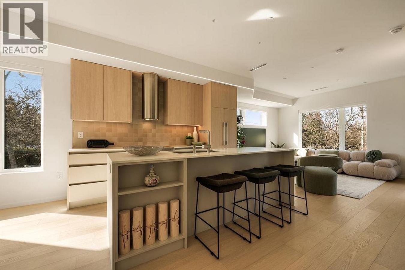 Vancouver, BC, V5Z2H9, Canada, 3 Bedrooms Bedrooms, ,2 BathroomsBathrooms,Residential,For Sale,2045315
