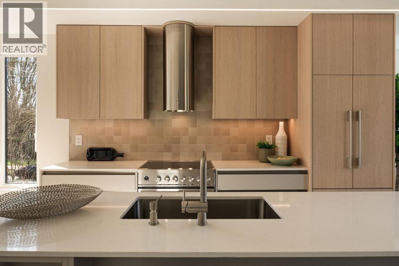 Vancouver, BC, V5Z2H9, Canada, 3 Bedrooms Bedrooms, ,2 BathroomsBathrooms,Residential,For Sale,2045315
