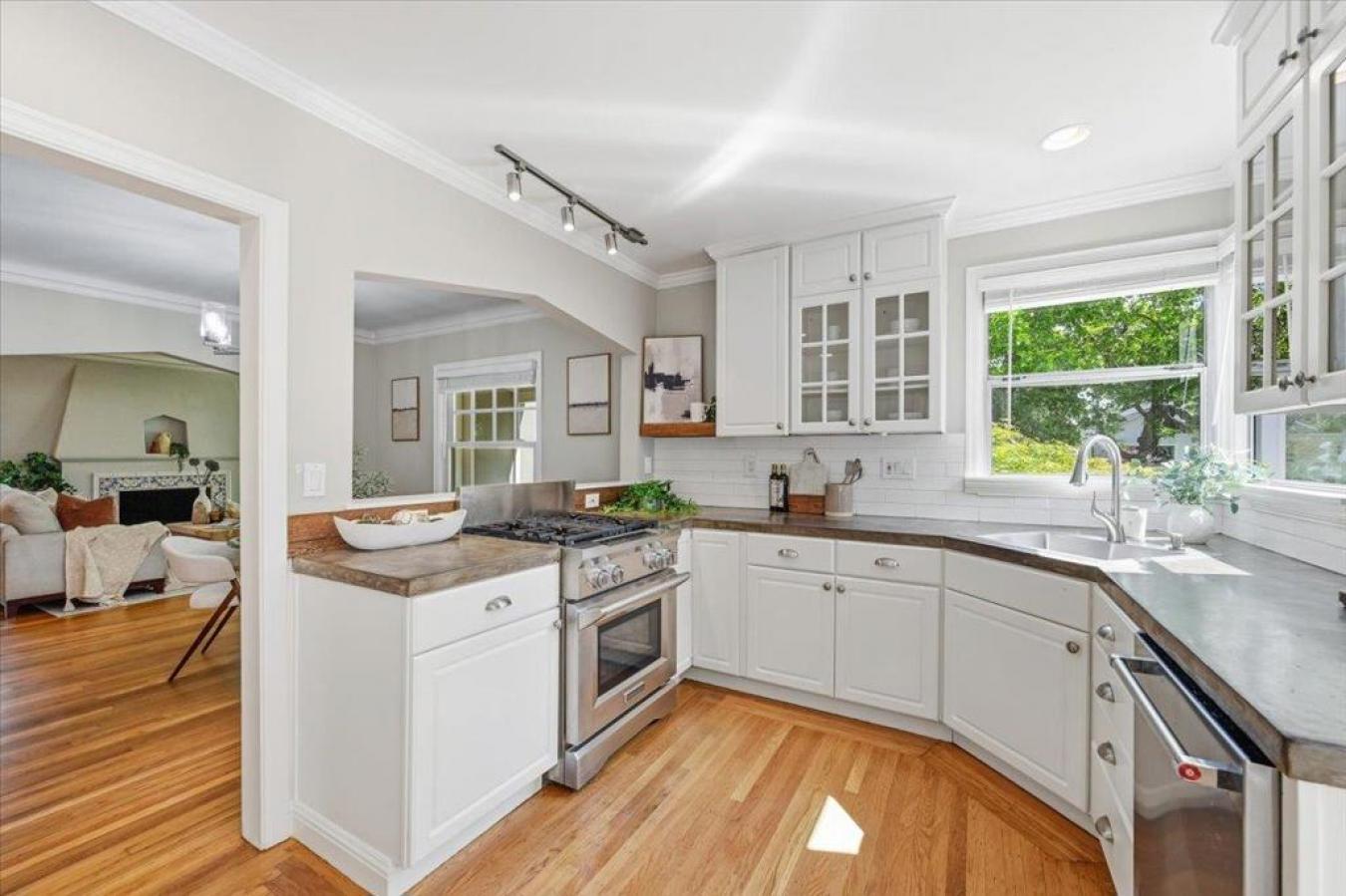 Redwood City, San Mateo, 94062, United States, 3 Bedrooms Bedrooms, ,2 BathroomsBathrooms,Residential,For Sale,2045314