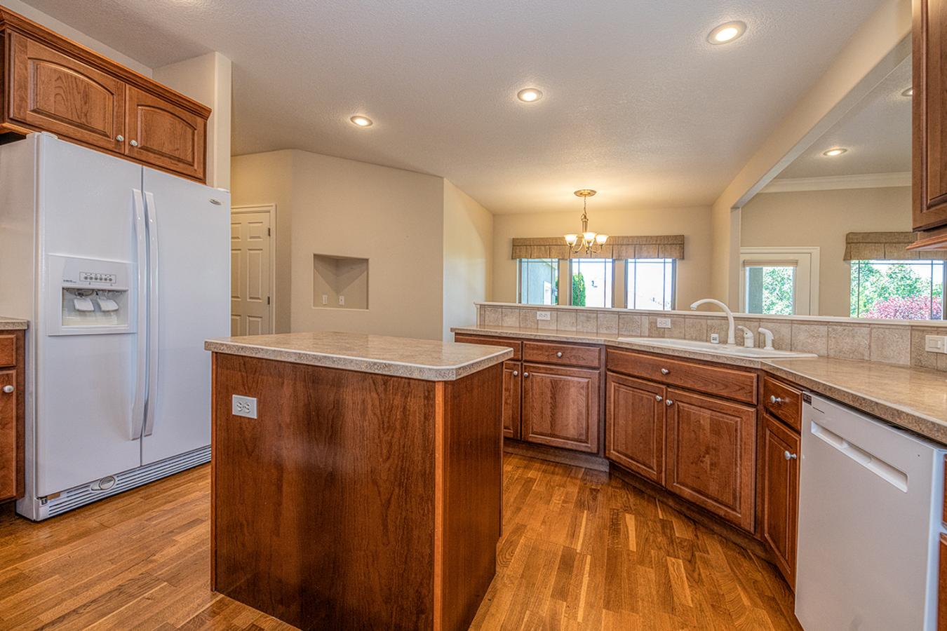 Walla Walla, Walla Walla, 99362, United States, 4 Bedrooms Bedrooms, ,2 BathroomsBathrooms,Residential,For Sale,2045307