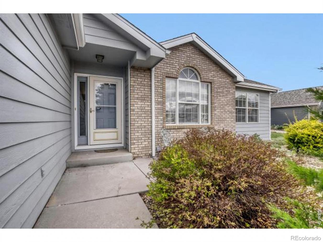 Welcome to 1012 Basin Court, a tidy 3-bedroom, 2-bath home tucked away – image 1