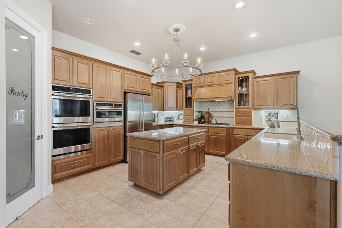 El Dorado Hills, El Dorado, 95762, United States, 5 Bedrooms Bedrooms, ,5 BathroomsBathrooms,Residential,For Sale,2045658