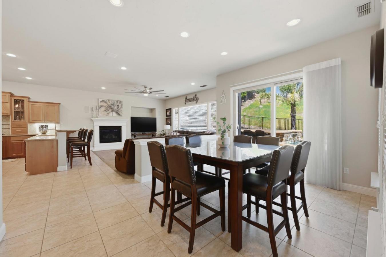 El Dorado Hills, El Dorado, 95762, United States, 5 Bedrooms Bedrooms, ,5 BathroomsBathrooms,Residential,For Sale,2045658