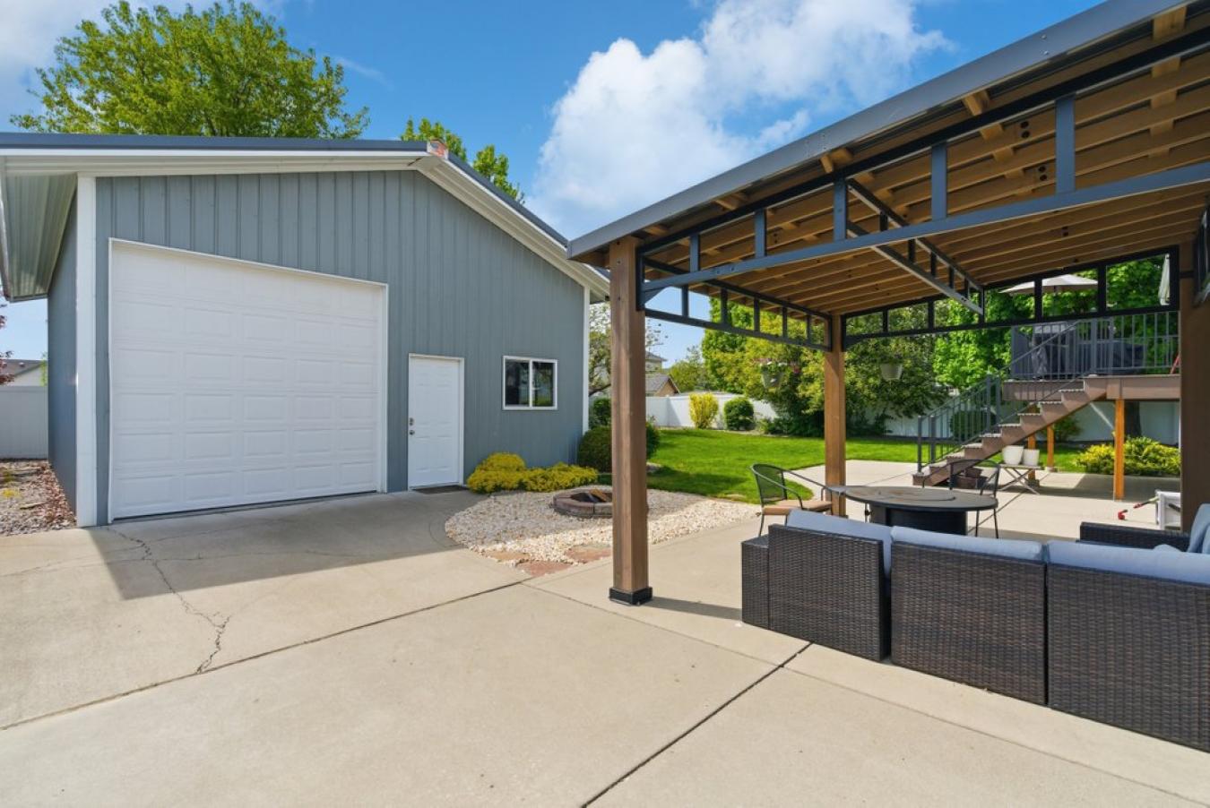 Hayden, Kootenai, 83835, United States, 4 Bedrooms Bedrooms, ,3 BathroomsBathrooms,Residential,For Sale,2045585