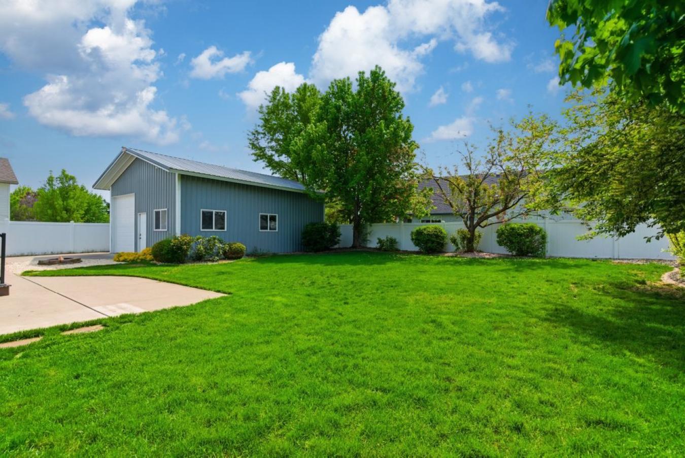 Hayden, Kootenai, 83835, United States, 4 Bedrooms Bedrooms, ,3 BathroomsBathrooms,Residential,For Sale,2045585