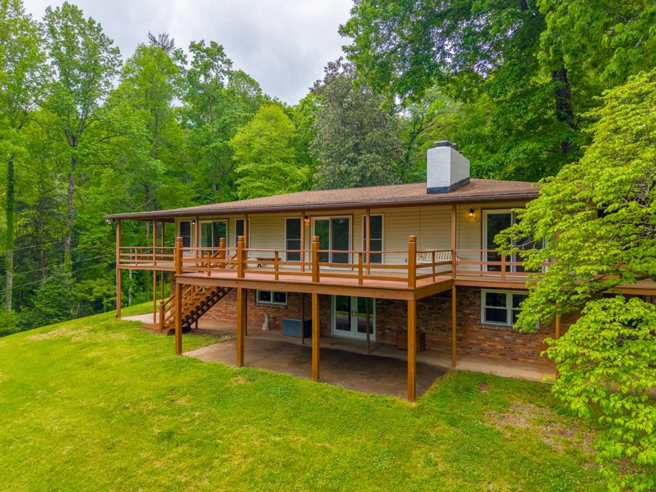 Franklin, Macon, 28734, United States, ,Residential,For Sale,2045583
