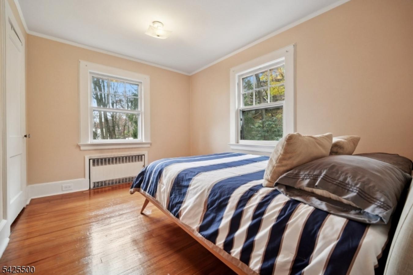 Montclair, Essex, 07043, United States, 3 Bedrooms Bedrooms, ,1 BathroomBathrooms,Residential,For Sale,2045581