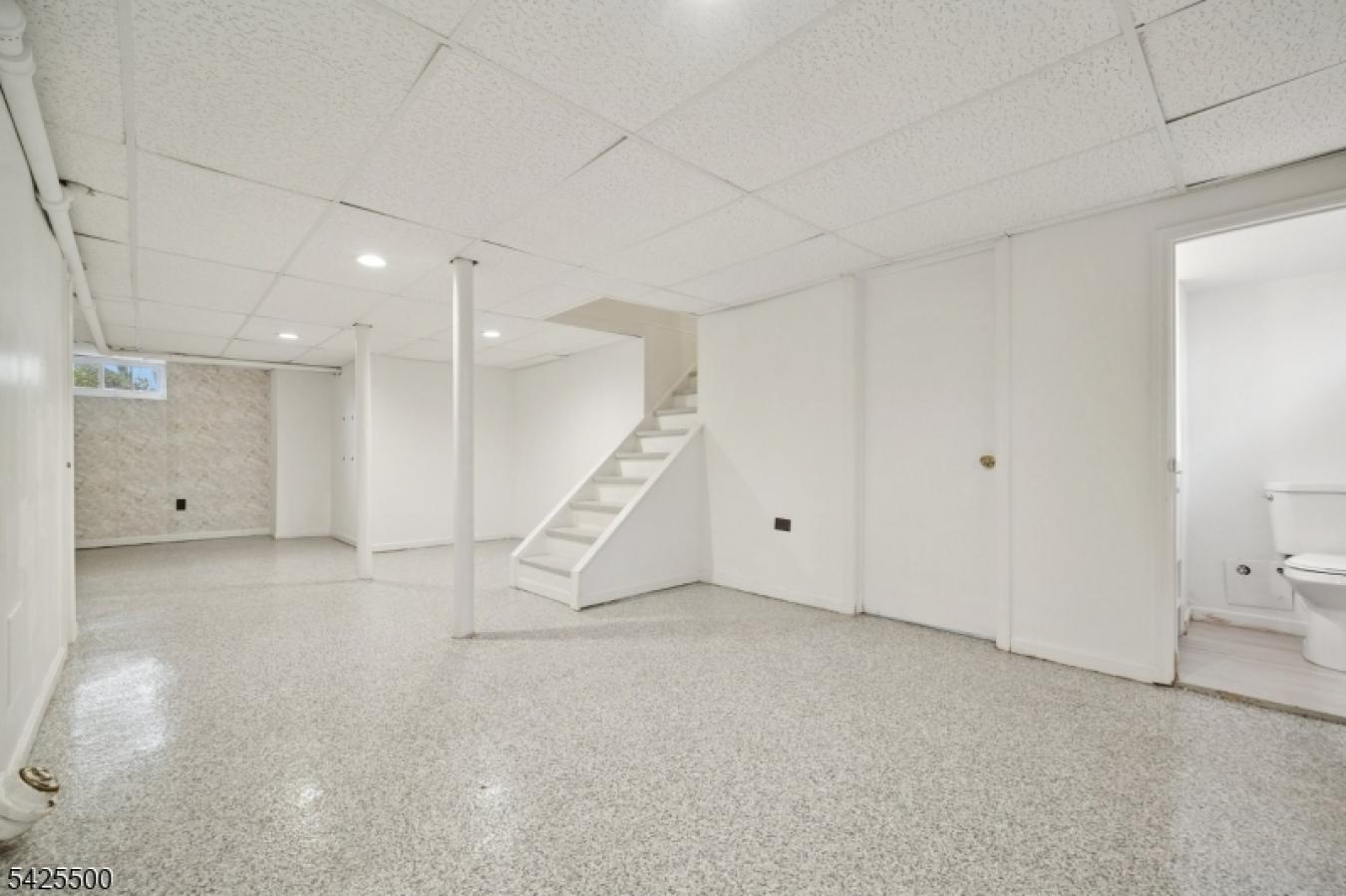 Montclair, Essex, 07043, United States, 3 Bedrooms Bedrooms, ,1 BathroomBathrooms,Residential,For Sale,2045581