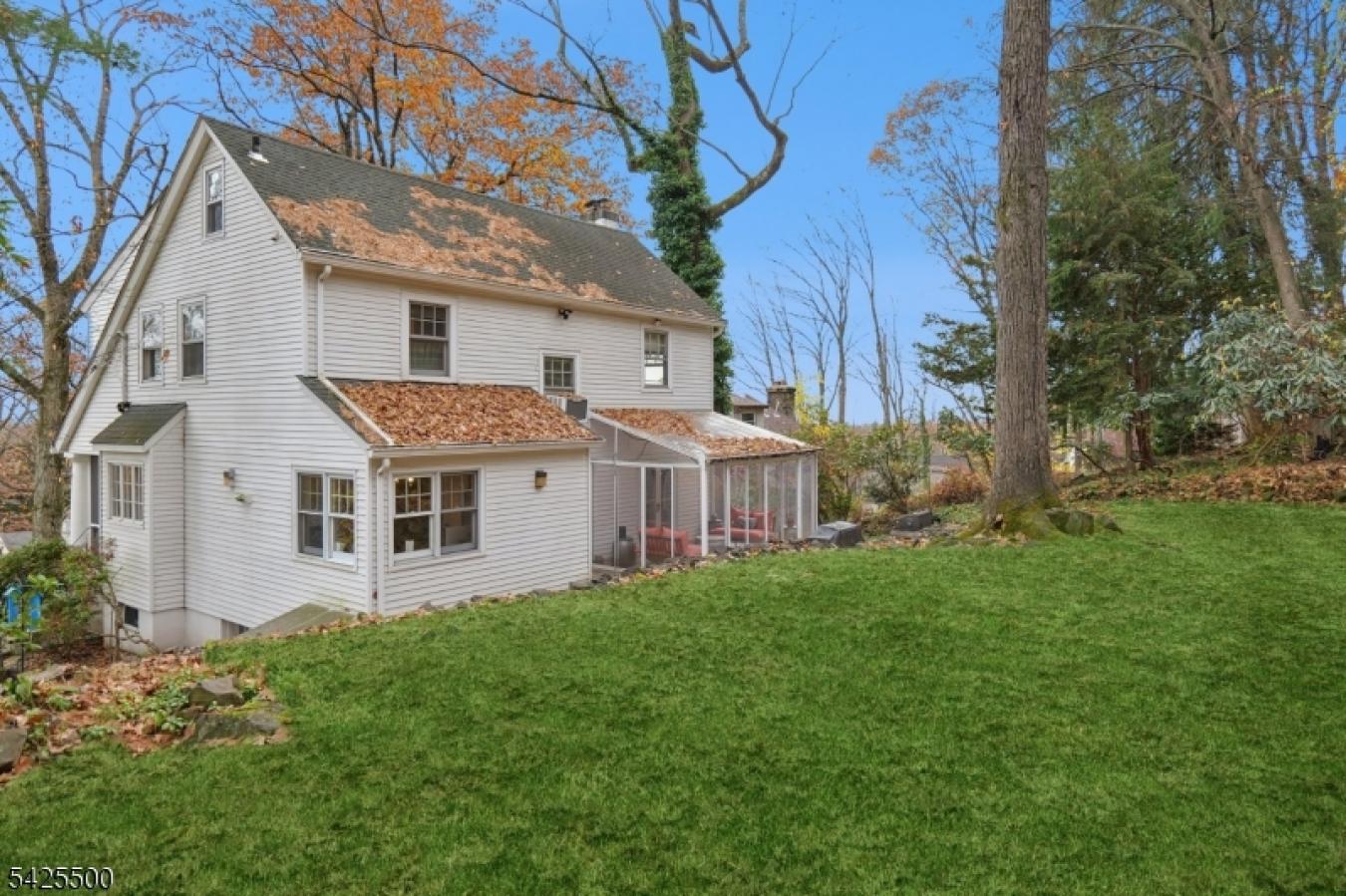 Montclair, Essex, 07043, United States, 3 Bedrooms Bedrooms, ,1 BathroomBathrooms,Residential,For Sale,2045581