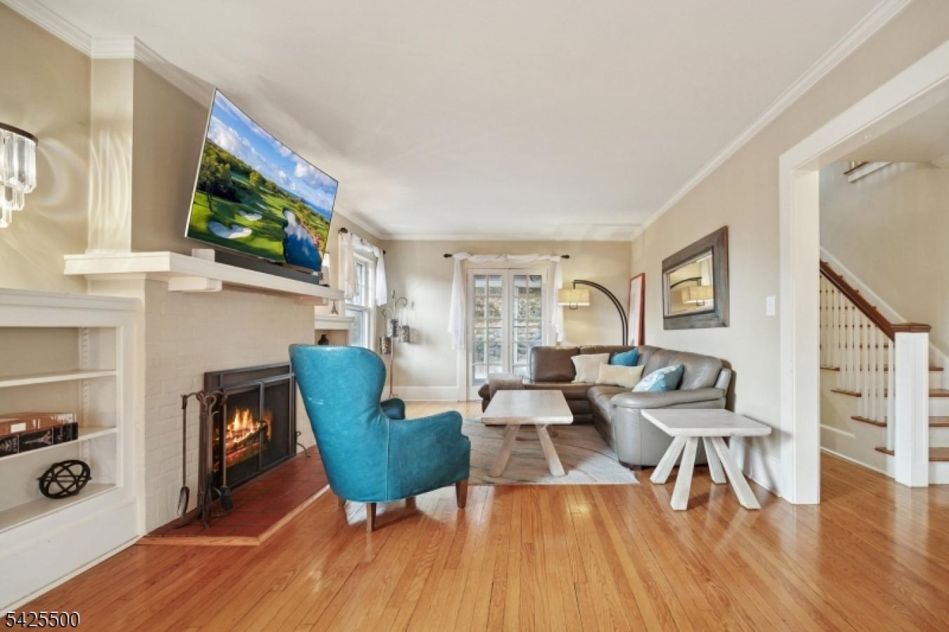 Montclair, Essex, 07043, United States, 3 Bedrooms Bedrooms, ,1 BathroomBathrooms,Residential,For Sale,2045581