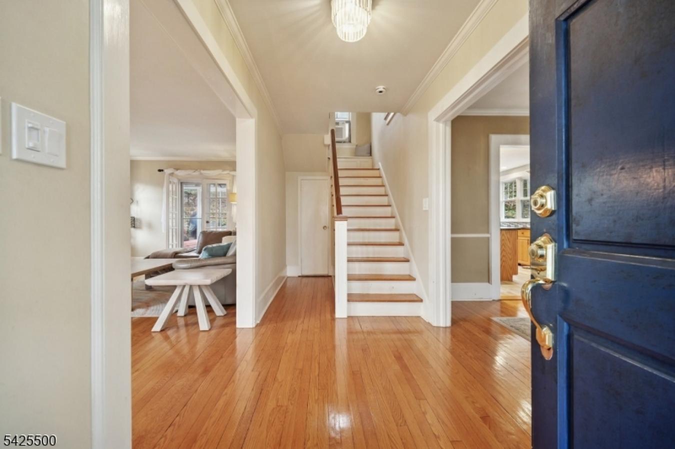 Montclair, Essex, 07043, United States, 3 Bedrooms Bedrooms, ,1 BathroomBathrooms,Residential,For Sale,2045581