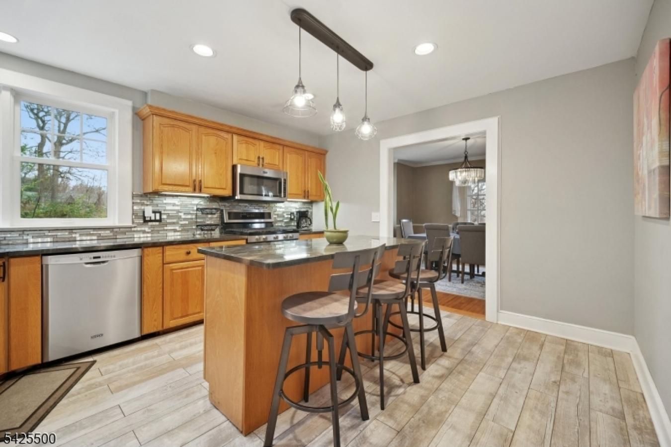 Montclair, Essex, 07043, United States, 3 Bedrooms Bedrooms, ,1 BathroomBathrooms,Residential,For Sale,2045581