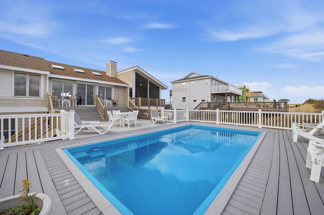Virginia Beach, Virginia, 23456, United States, 6 Bedrooms Bedrooms, ,5 BathroomsBathrooms,Residential,For Sale,2045577