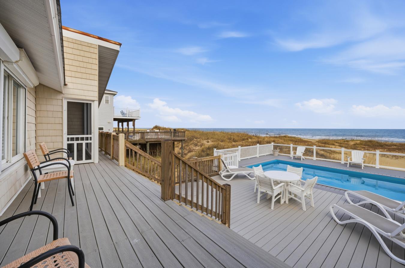 Virginia Beach, Virginia, 23456, United States, 6 Bedrooms Bedrooms, ,5 BathroomsBathrooms,Residential,For Sale,2045577