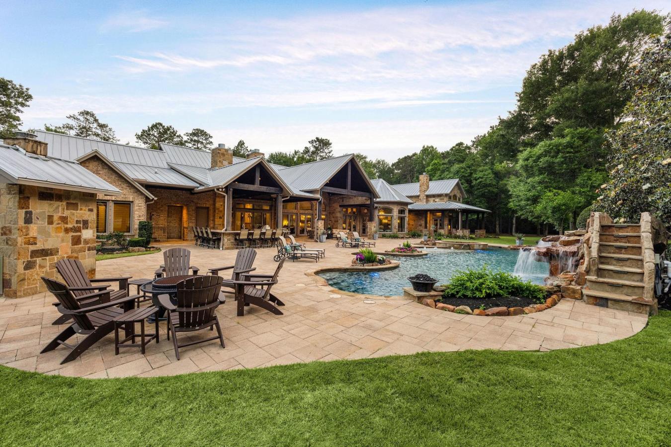 New Caney, Montgomery, 77357, United States, 5 Bedrooms Bedrooms, ,3 BathroomsBathrooms,Residential,For Sale,2045575