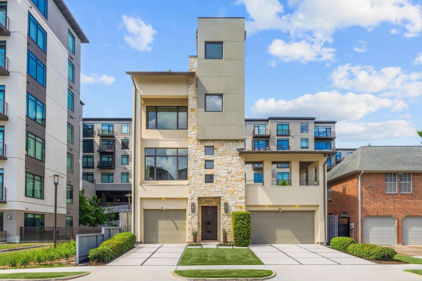 Houston, Harris, 77019, United States, ,Residential,For Sale,2045573