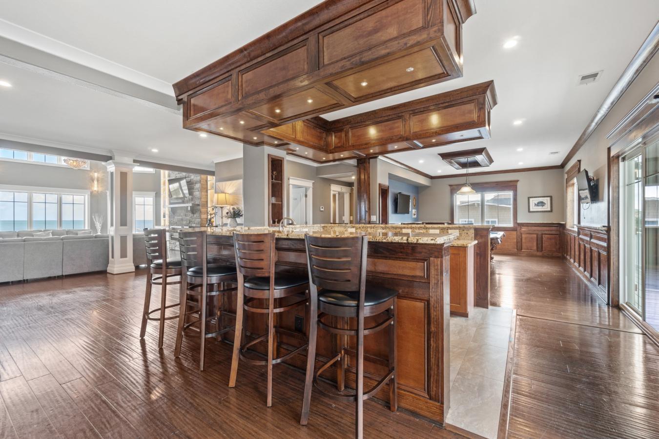 Virginia Beach, Virginia, 23456, United States, 12 Bedrooms Bedrooms, ,13 BathroomsBathrooms,Residential,For Sale,2045572