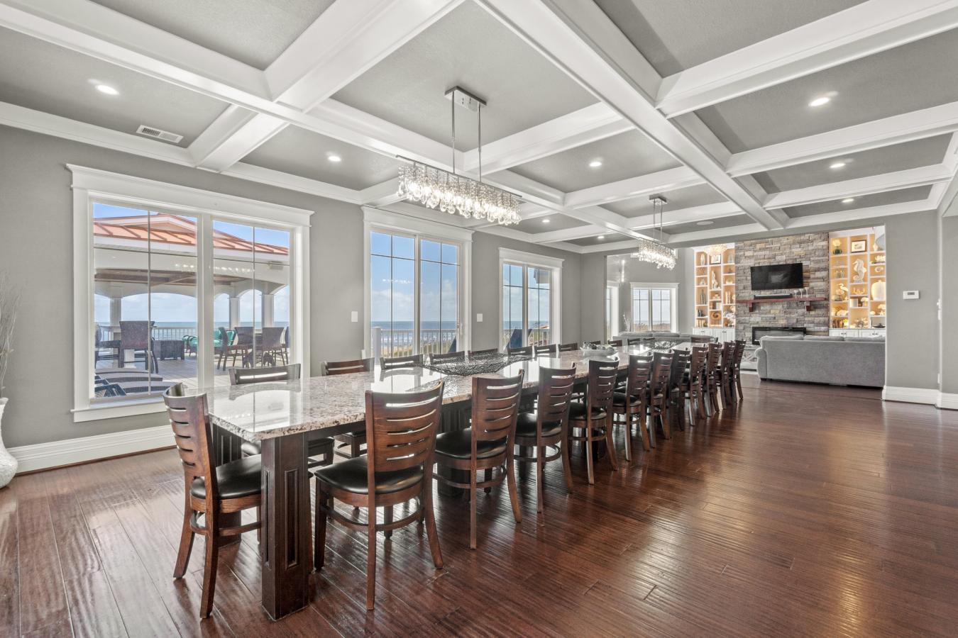 Virginia Beach, Virginia, 23456, United States, 12 Bedrooms Bedrooms, ,13 BathroomsBathrooms,Residential,For Sale,2045572