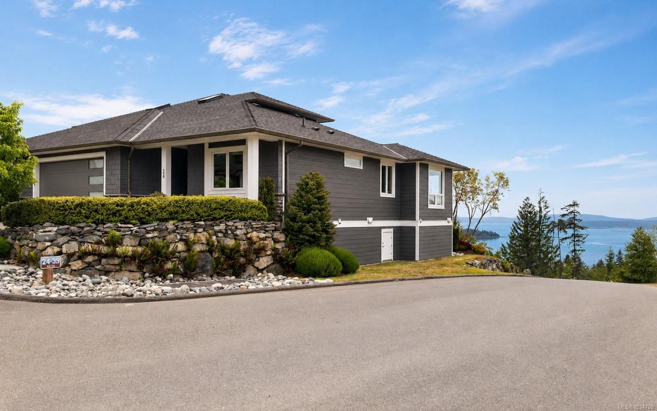 Ladysmith, BC, V9G 0A8, Canada, 3 Bedrooms Bedrooms, ,3 BathroomsBathrooms,Residential,For Sale,2045567