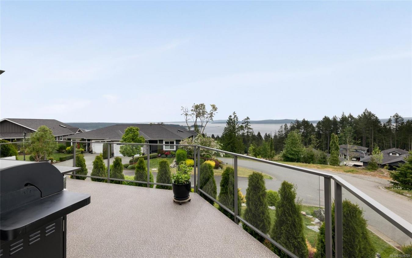 Ladysmith, BC, V9G 0A8, Canada, 3 Bedrooms Bedrooms, ,3 BathroomsBathrooms,Residential,For Sale,2045567