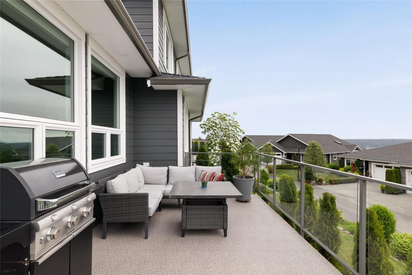 Ladysmith, BC, V9G 0A8, Canada, 3 Bedrooms Bedrooms, ,3 BathroomsBathrooms,Residential,For Sale,2045567