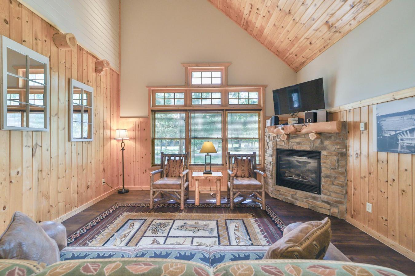Pequot Lakes, Crow Wing, 56472, United States, 4 Bedrooms Bedrooms, ,3 BathroomsBathrooms,Residential,For Sale,2045657