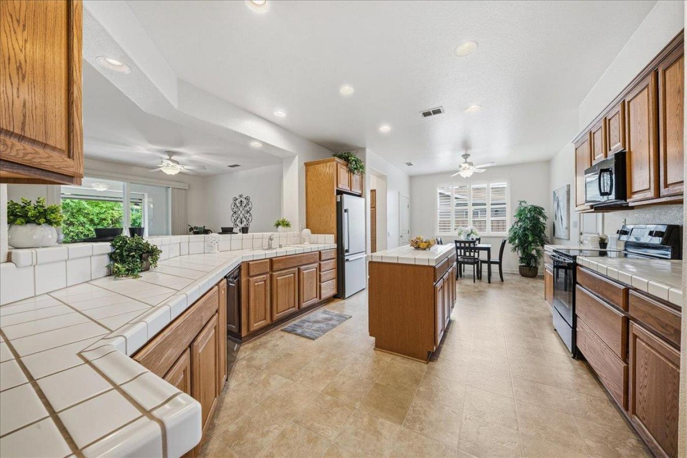 Lincoln, Placer, 95648, United States, ,Residential,For Sale,2045653