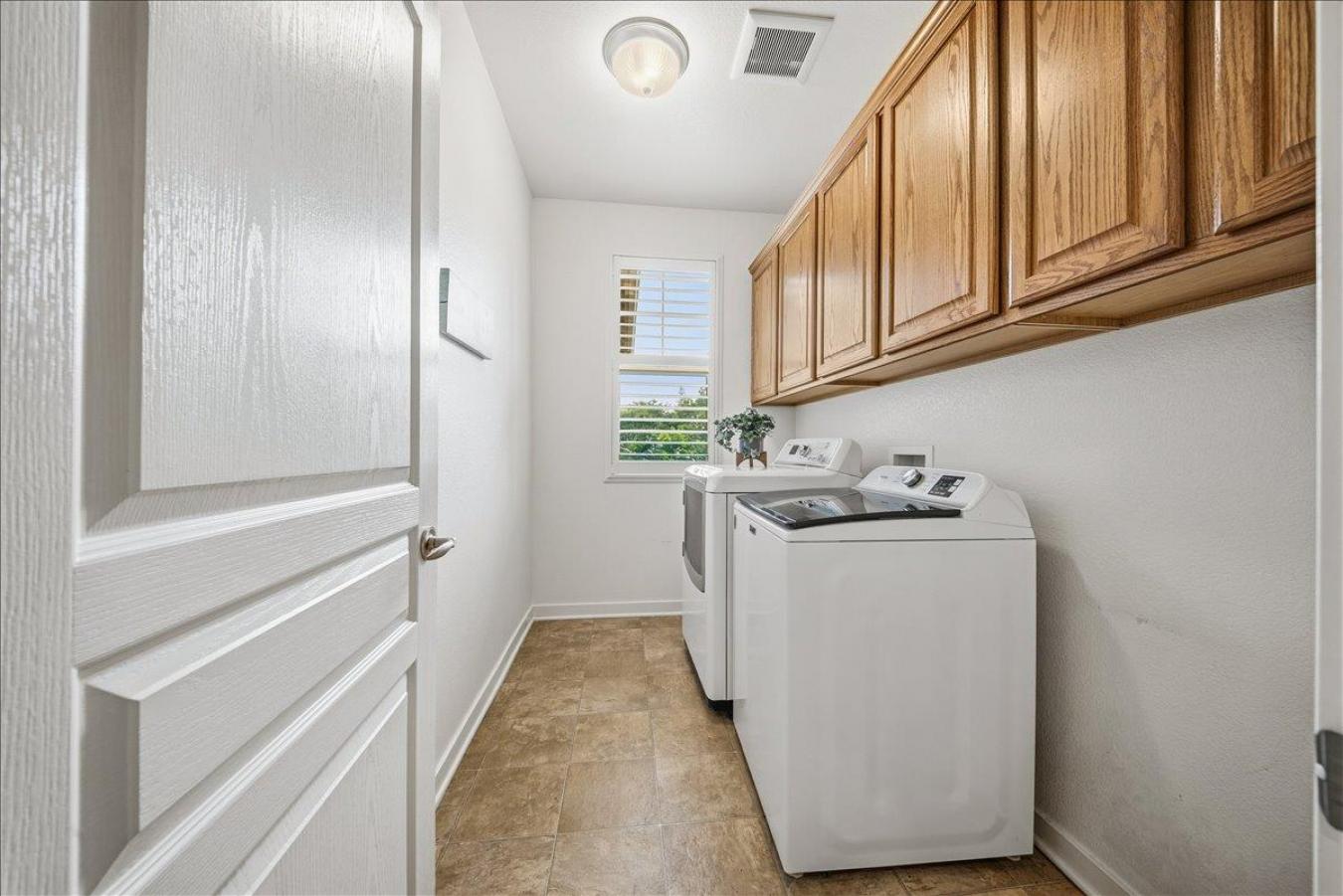 Lincoln, Placer, 95648, United States, ,Residential,For Sale,2045653