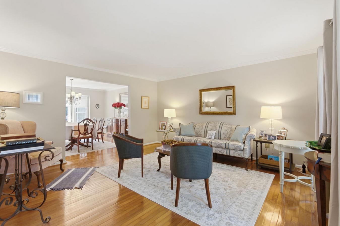 Germantown, Montgomery, 20874, United States, 6 Bedrooms Bedrooms, ,3 BathroomsBathrooms,Residential,For Sale,2045650