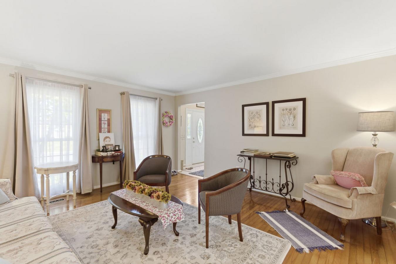 Germantown, Montgomery, 20874, United States, 6 Bedrooms Bedrooms, ,3 BathroomsBathrooms,Residential,For Sale,2045650