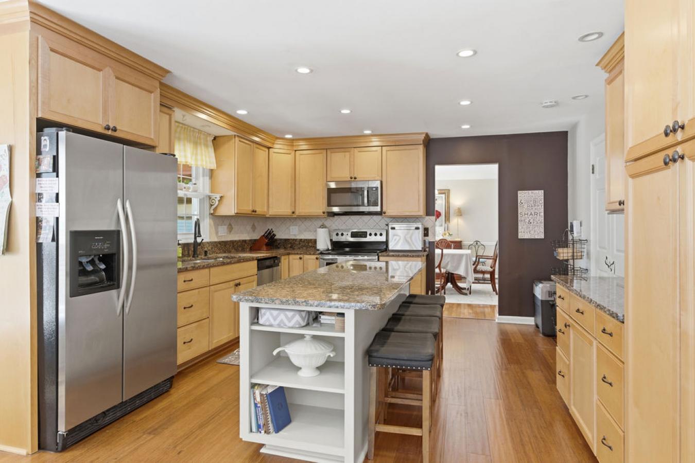 Germantown, Montgomery, 20874, United States, 6 Bedrooms Bedrooms, ,3 BathroomsBathrooms,Residential,For Sale,2045650