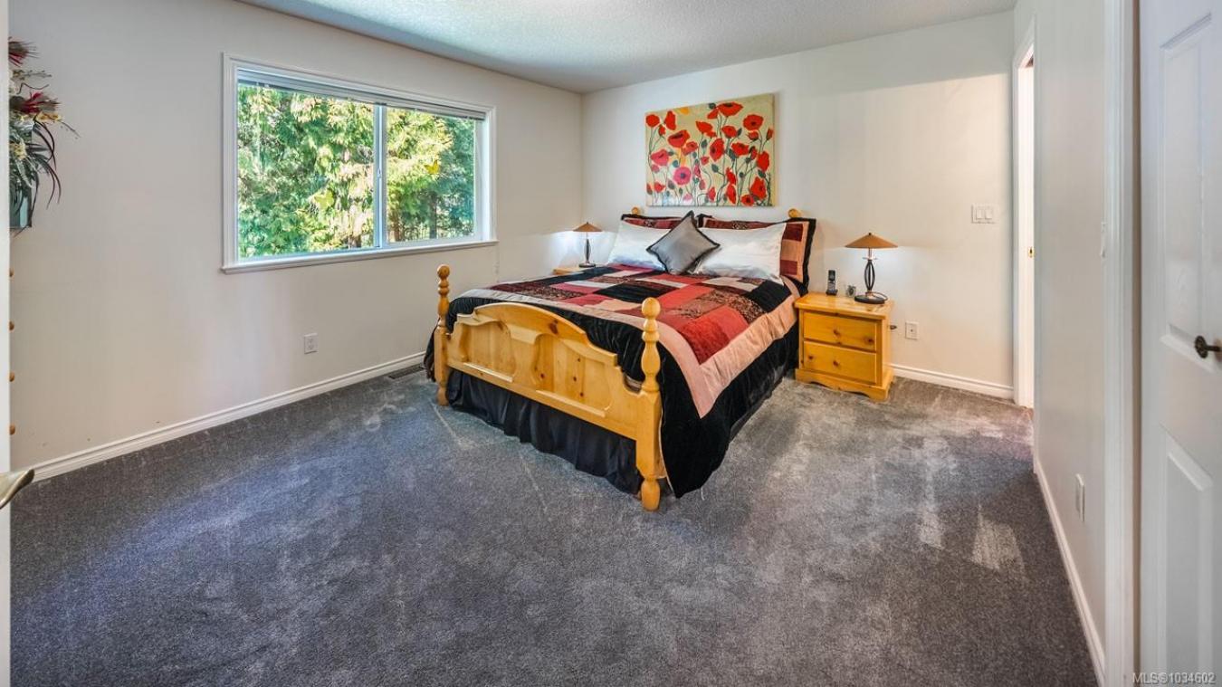 Nanaimo, Nanaimo Regional District, V9X 1L3, Canada, 6 Bedrooms Bedrooms, ,5 BathroomsBathrooms,Residential,For Sale,2045648