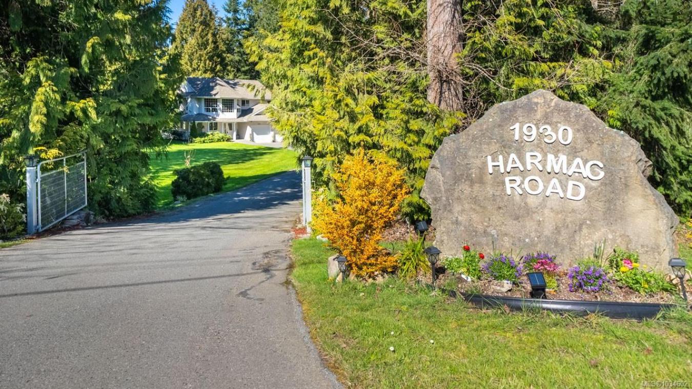 Nanaimo, Nanaimo Regional District, V9X 1L3, Canada, 6 Bedrooms Bedrooms, ,5 BathroomsBathrooms,Residential,For Sale,2045648