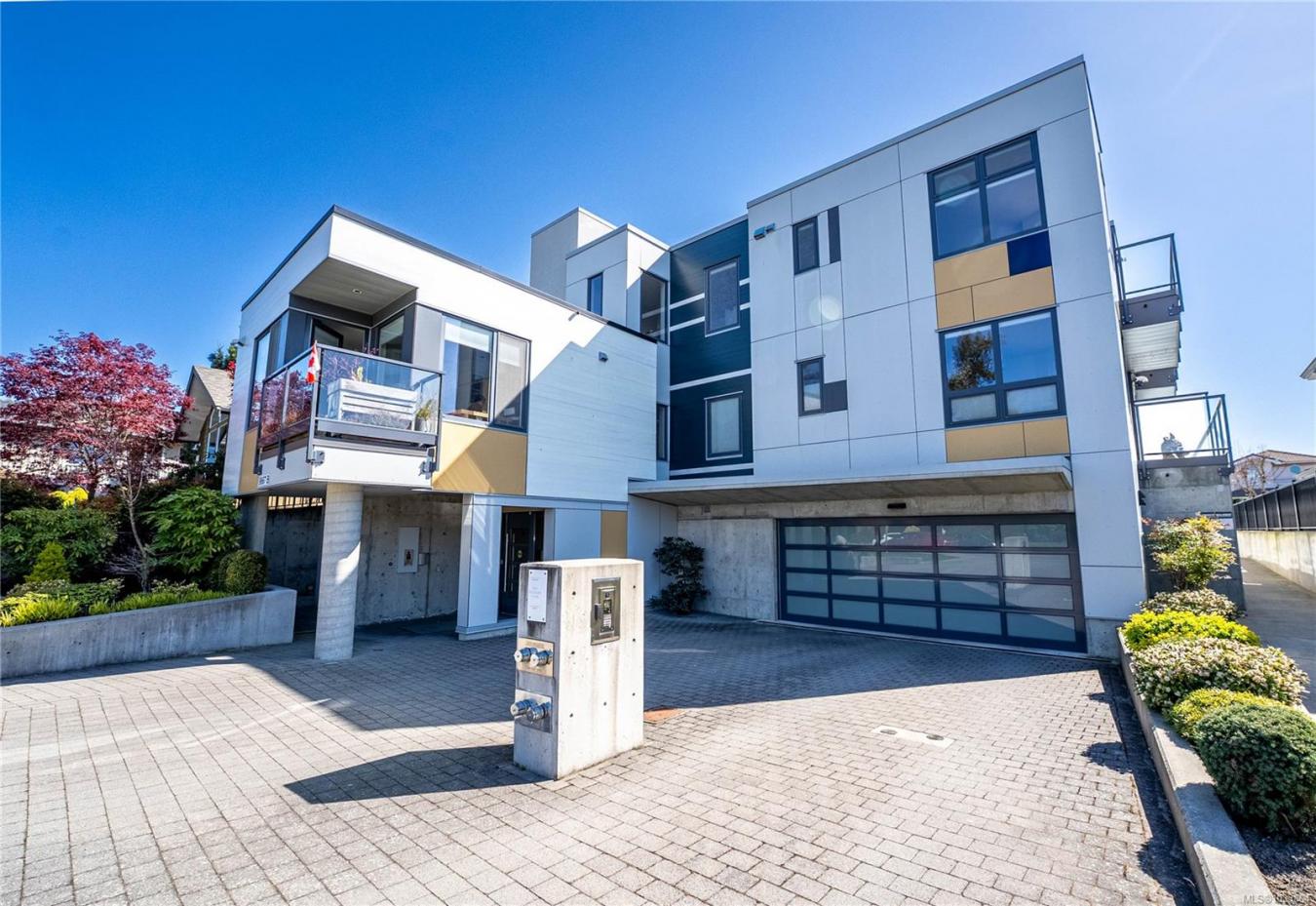Sidney, Sidney, V8L 3C8, Canada, 2 Bedrooms Bedrooms, ,2 BathroomsBathrooms,Residential,For Sale,2045647