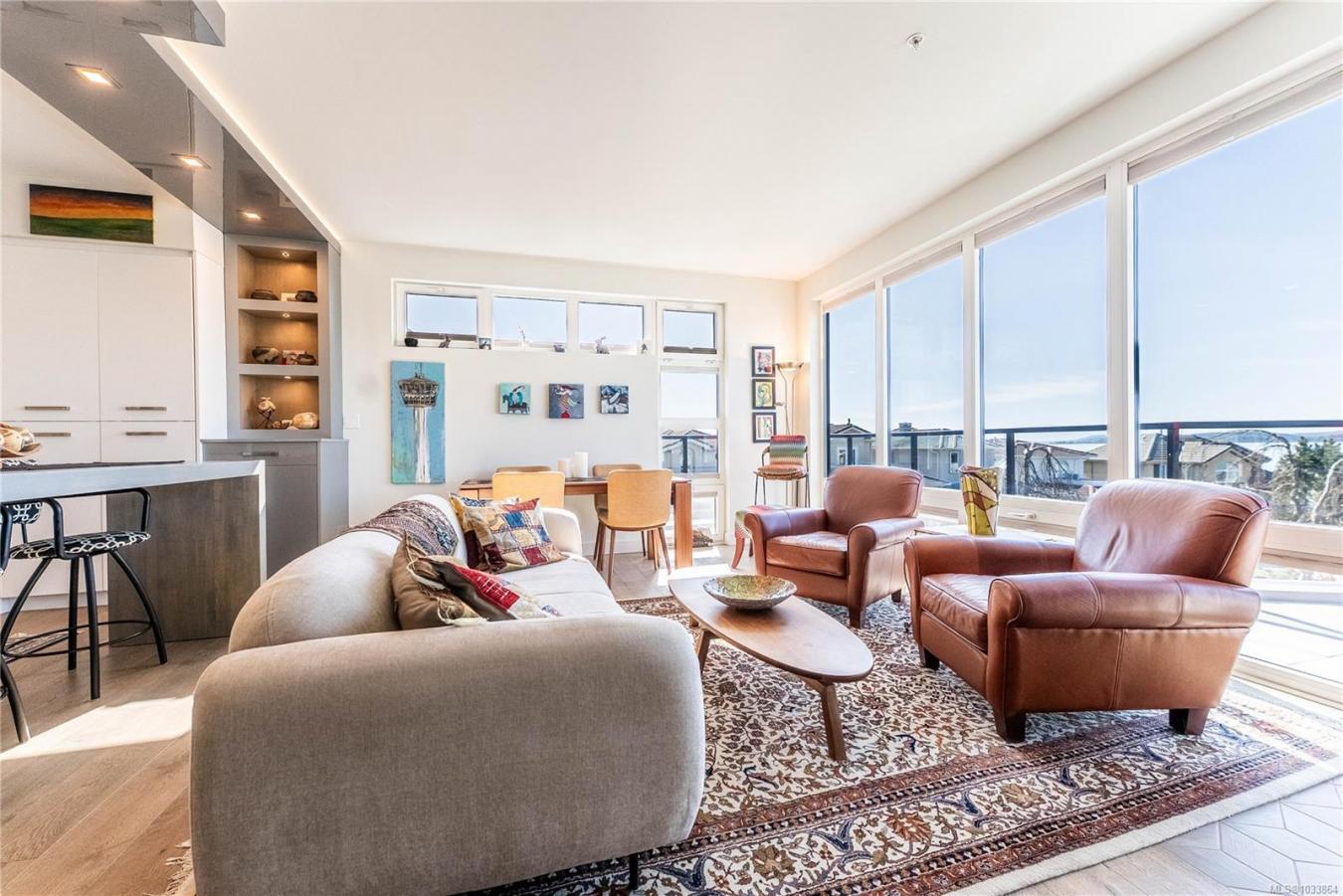 Sidney, Sidney, V8L 3C8, Canada, 2 Bedrooms Bedrooms, ,2 BathroomsBathrooms,Residential,For Sale,2045647