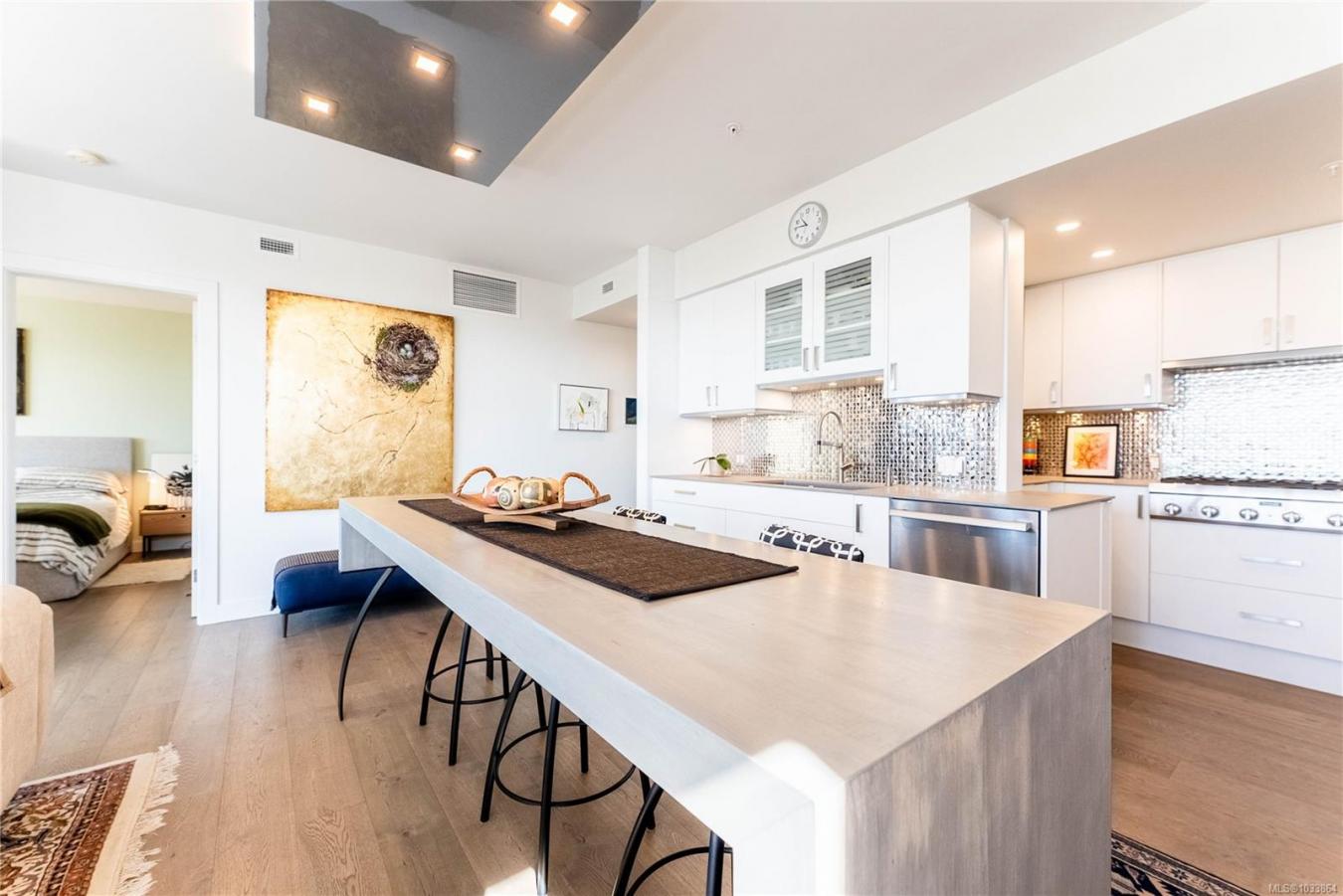Sidney, Sidney, V8L 3C8, Canada, 2 Bedrooms Bedrooms, ,2 BathroomsBathrooms,Residential,For Sale,2045647