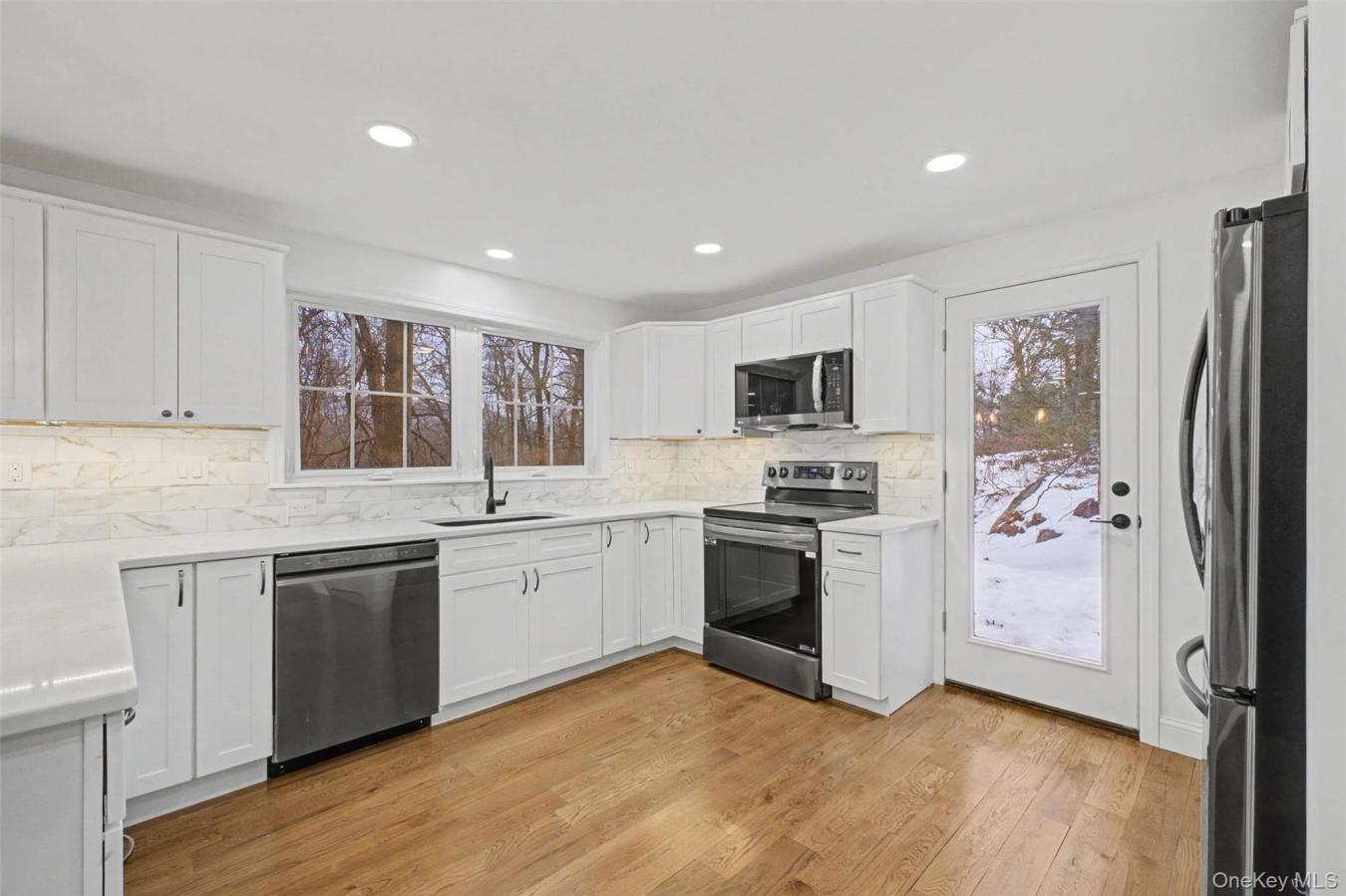 Putnam Valley, Putnam County, 10579, United States, 3 Bedrooms Bedrooms, ,3 BathroomsBathrooms,Residential,For Sale,2045643