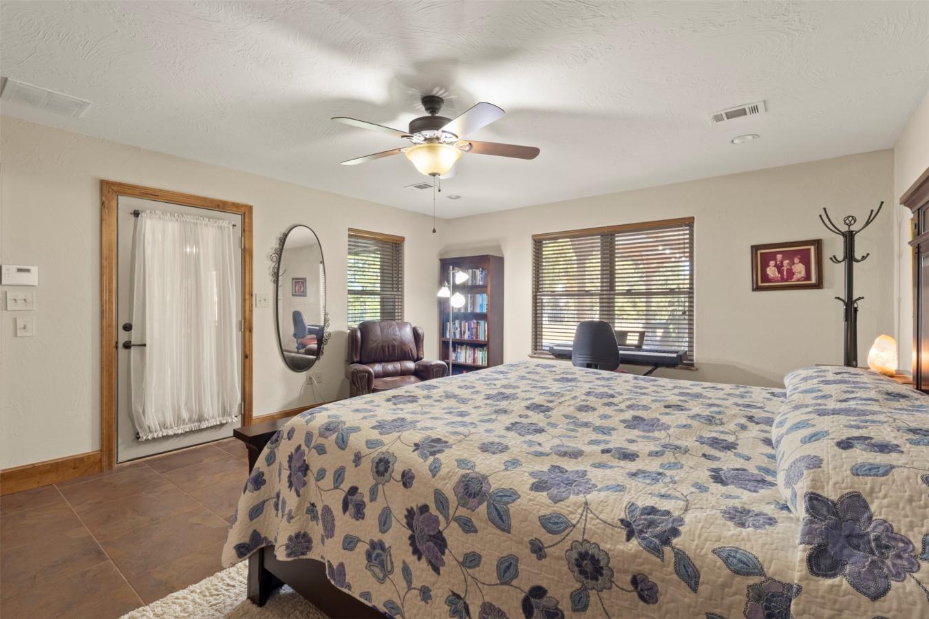Gordonville, Grayson, 76245, United States, 3 Bedrooms Bedrooms, ,2 BathroomsBathrooms,Residential,For Sale,2045642