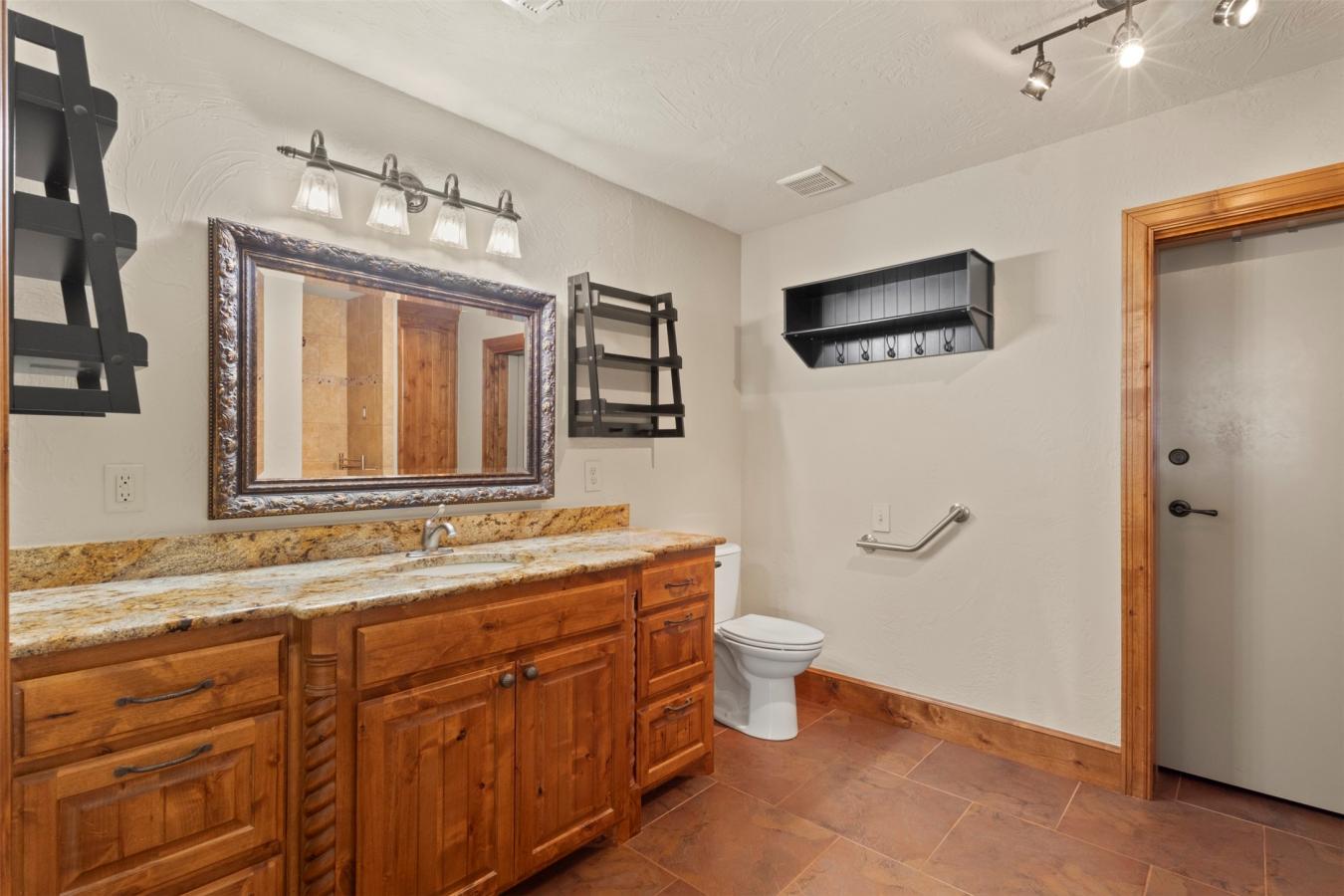 Gordonville, Grayson, 76245, United States, 3 Bedrooms Bedrooms, ,2 BathroomsBathrooms,Residential,For Sale,2045642