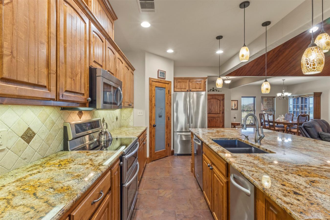 Gordonville, Grayson, 76245, United States, 3 Bedrooms Bedrooms, ,2 BathroomsBathrooms,Residential,For Sale,2045642