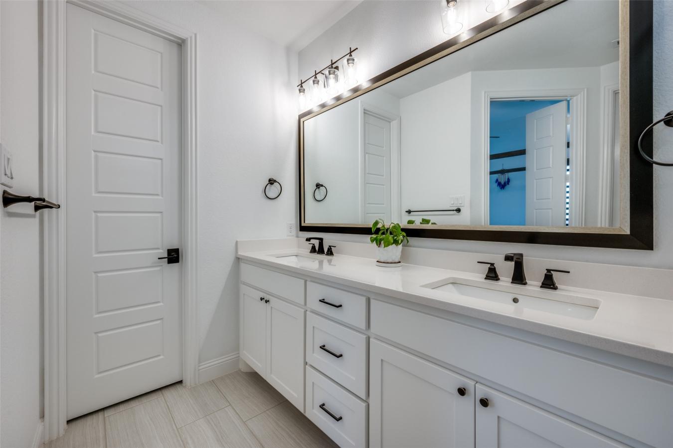 The Colony, Denton, 75056, United States, 4 Bedrooms Bedrooms, ,3 BathroomsBathrooms,Residential,For Sale,2045640