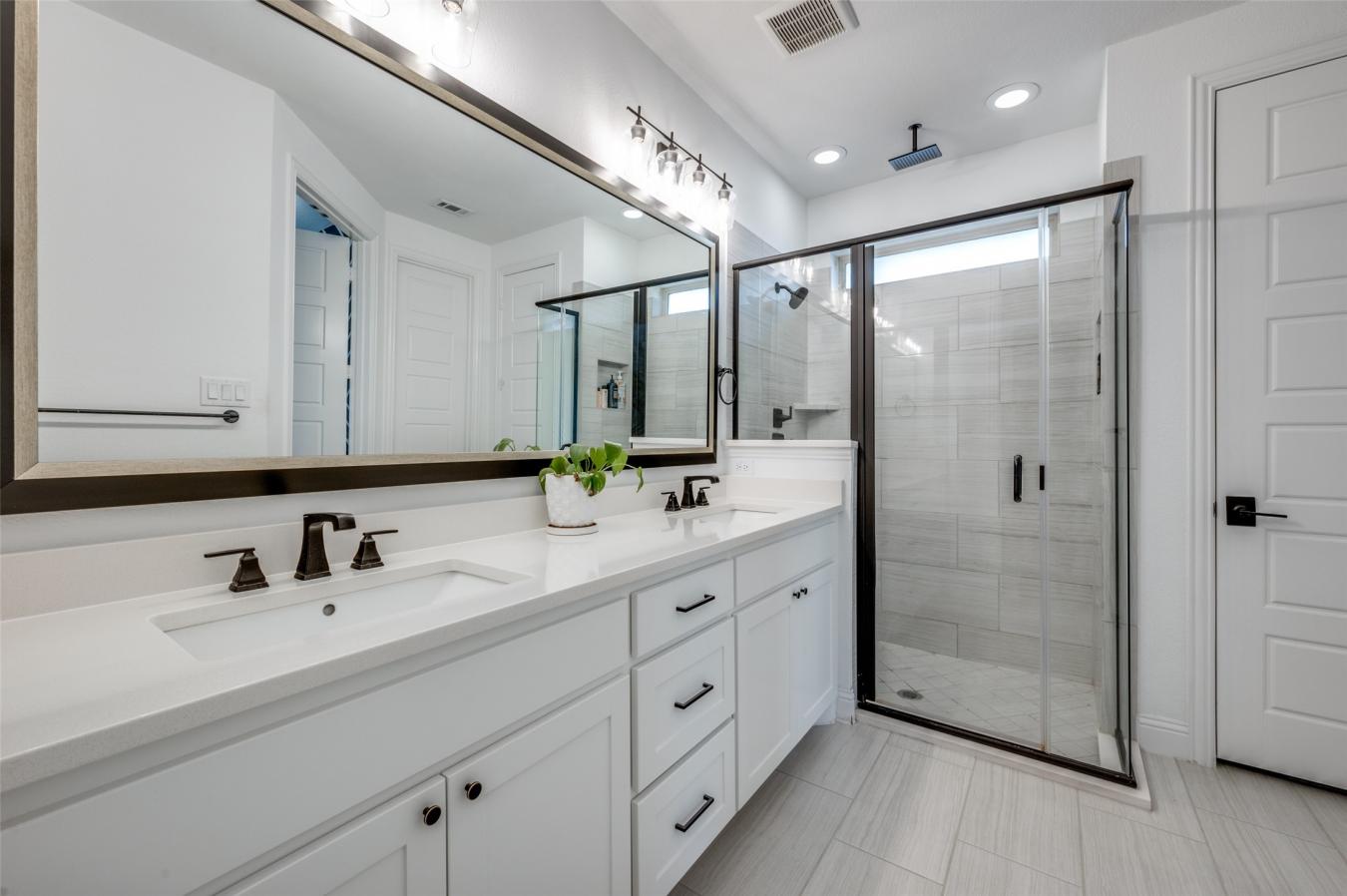 The Colony, Denton, 75056, United States, 4 Bedrooms Bedrooms, ,3 BathroomsBathrooms,Residential,For Sale,2045640