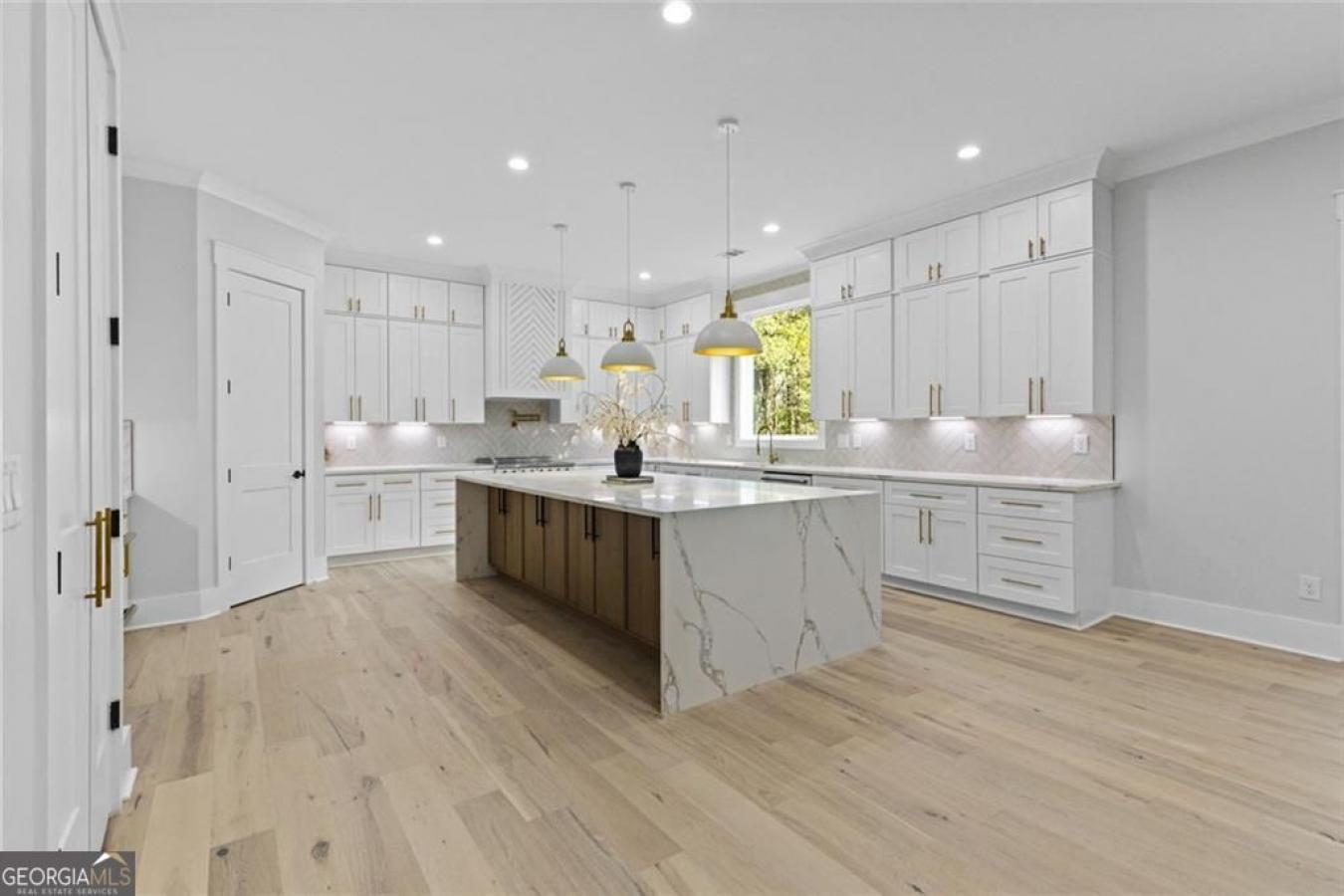 Winder, Barrow, 30680, United States, 5 Bedrooms Bedrooms, ,5 BathroomsBathrooms,Residential,For Sale,2045638
