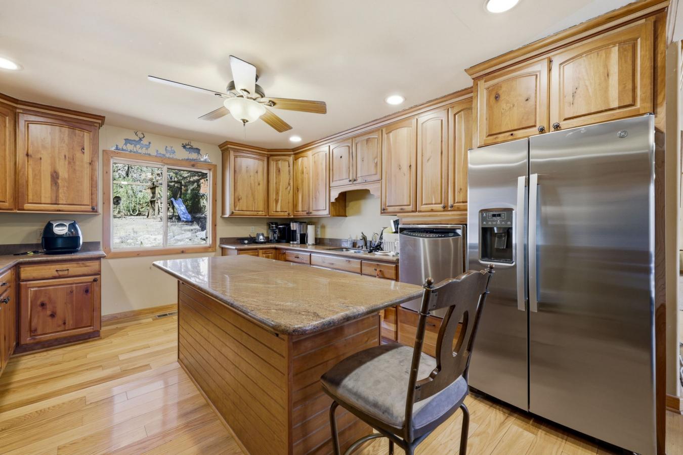 Payson, Gila, 85541, United States, 3 Bedrooms Bedrooms, ,3 BathroomsBathrooms,Residential,For Sale,2045636
