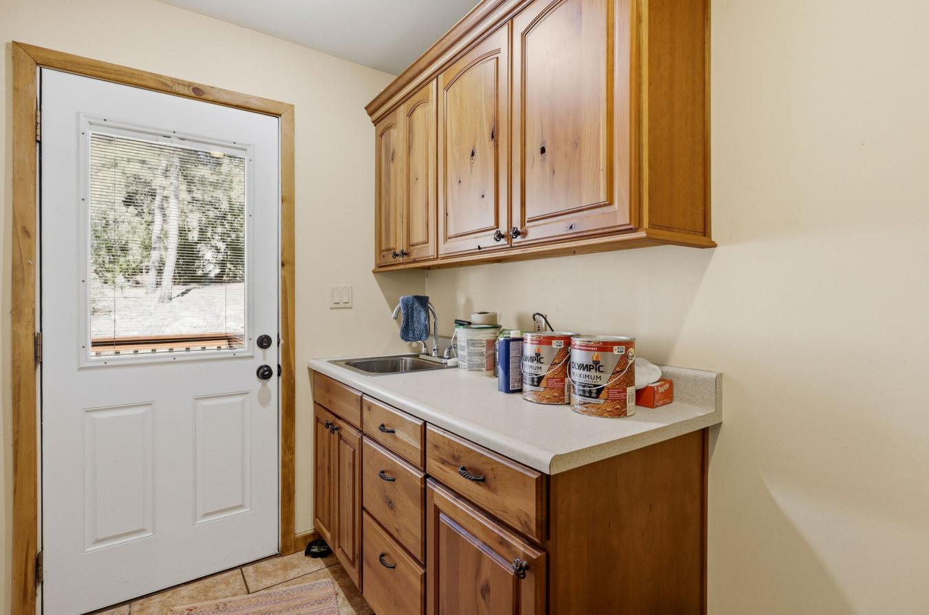 Payson, Gila, 85541, United States, 3 Bedrooms Bedrooms, ,3 BathroomsBathrooms,Residential,For Sale,2045636