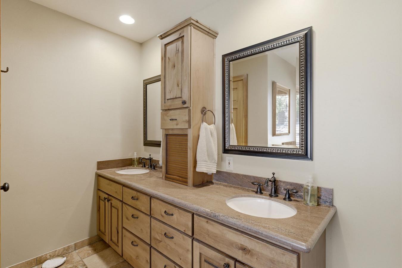 Payson, Gila, 85541, United States, 3 Bedrooms Bedrooms, ,3 BathroomsBathrooms,Residential,For Sale,2045636
