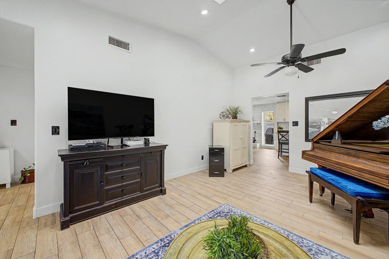 Scottsdale, Maricopa, 85254, United States, 6 Bedrooms Bedrooms, ,6 BathroomsBathrooms,Residential,For Sale,2045631