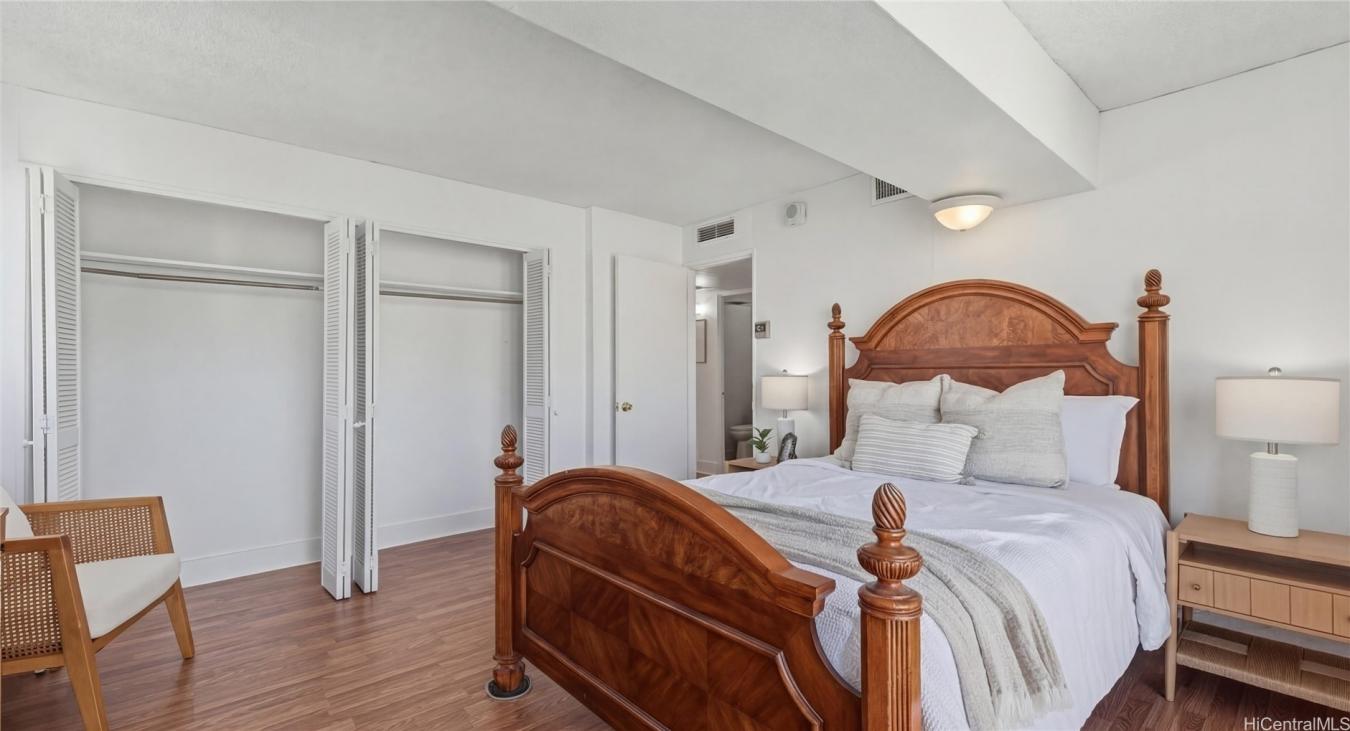 Honolulu, Oahu, 96815, United States, 3 Bedrooms Bedrooms, ,1 BathroomBathrooms,Residential,For Sale,2045734