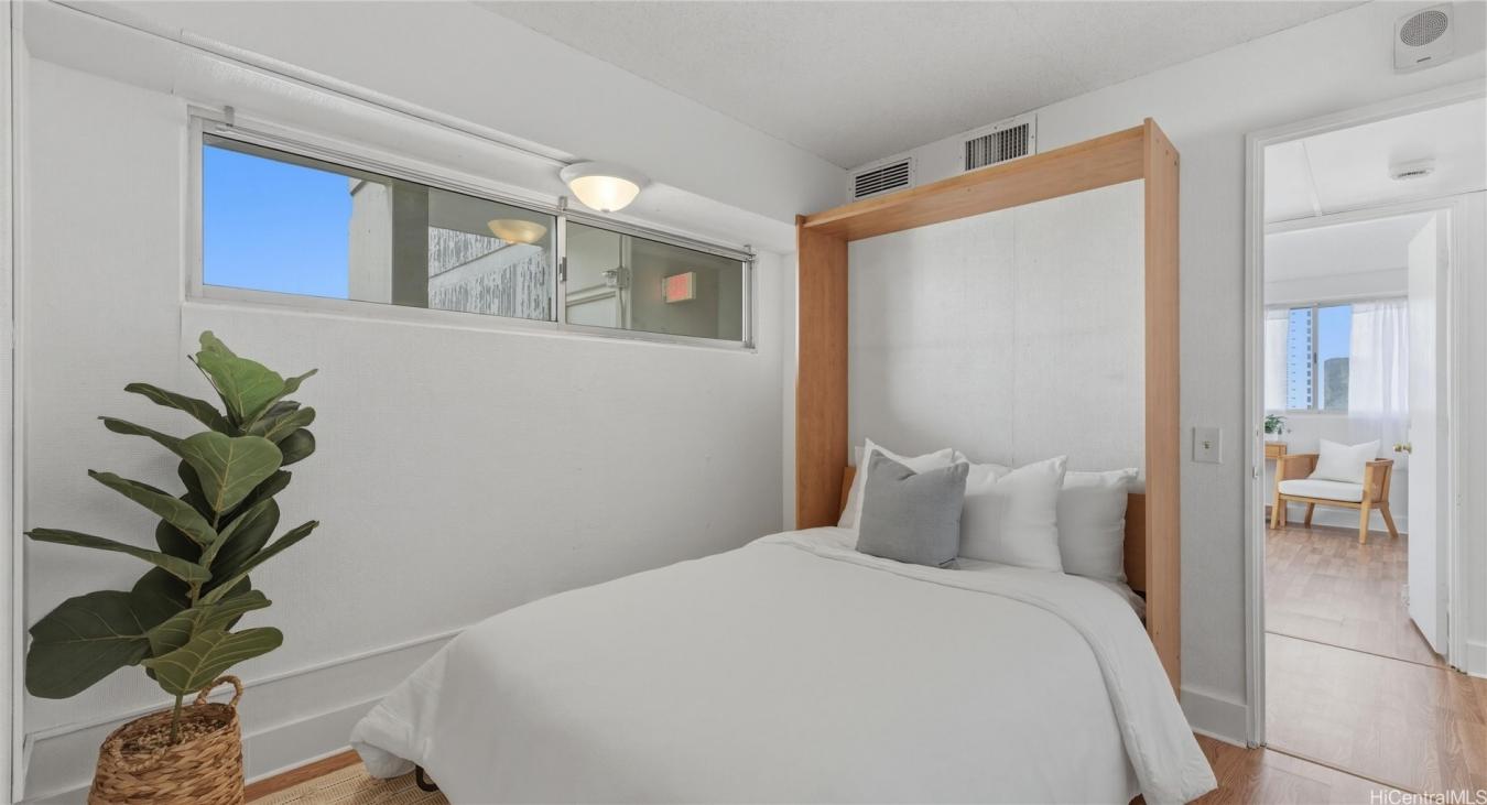 Honolulu, Oahu, 96815, United States, 3 Bedrooms Bedrooms, ,1 BathroomBathrooms,Residential,For Sale,2045734